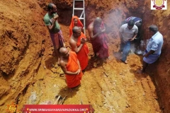 Makara Thorana construction - මකර තොරණ ඉදිකිරීම